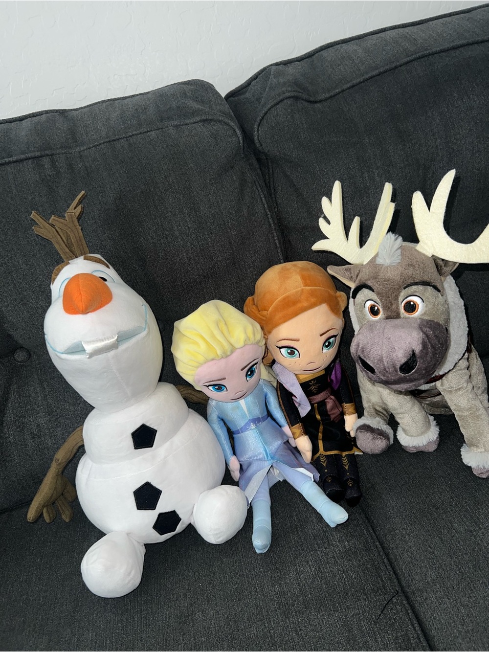 Frozen plush set